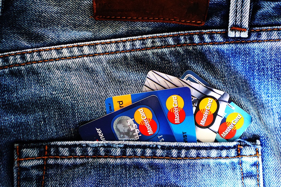 Kredi Kartları Yıllık Ücretlerinde İki Farklı Uygulama…